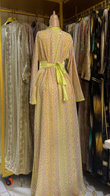 تاكيتا ساري