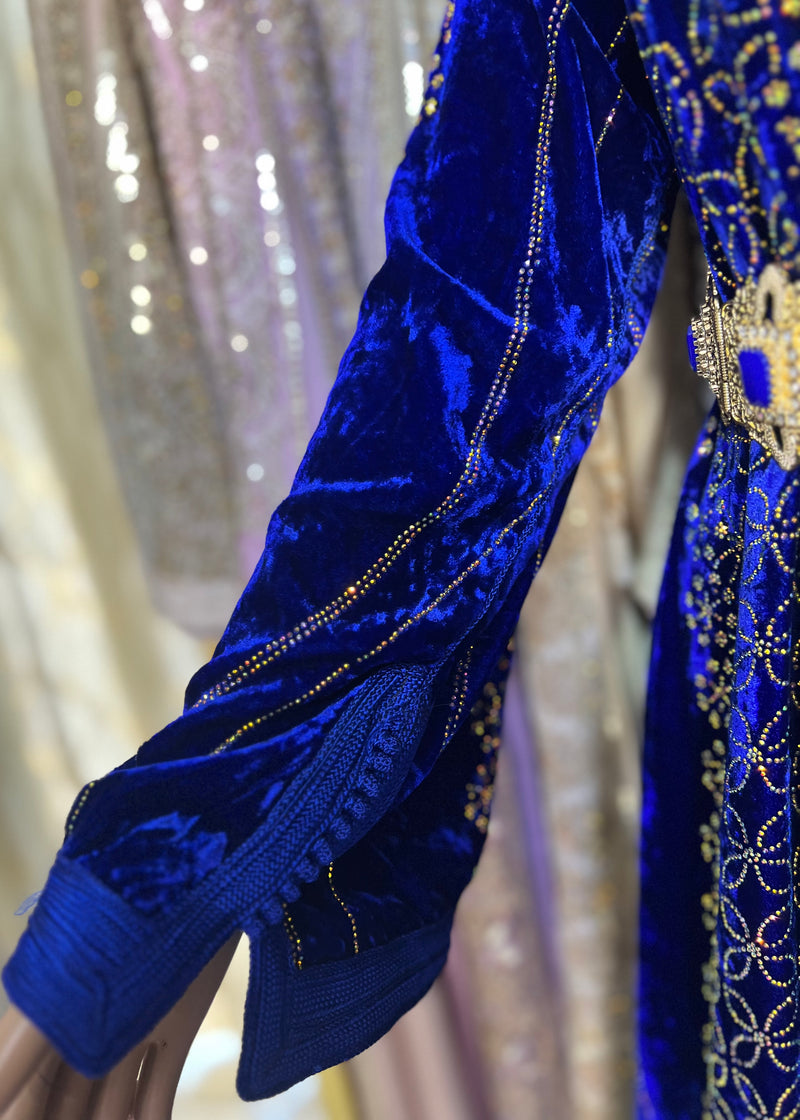 قفطان مخملي