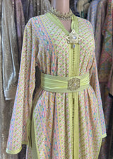 تاكيتا ساري