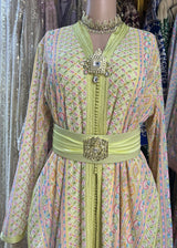 تاكيتا ساري